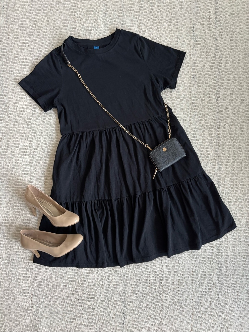 | Old Navy | Short-Sleeve Tiered 100% Cotton Dress in Black Women’s Size Medium